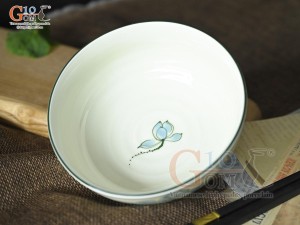 Bát tô đứng men kem vẽ hoa Sen xanh, đường kính 13cm