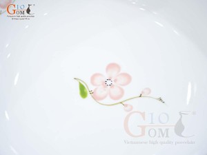 Bát tô hoa men trắng vẽ hoa Đào hồng, đường kính 22cm