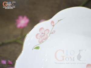 Bát tô hoa men trắng vẽ hoa Đào hồng, đường kính 22cm
