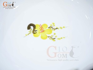 Bát tô hoa men trắng vẽ hoa Mai vàng, đường kính 22cm