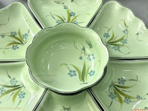 Bát tô hoa vẽ đào chuồn ngọc, phi 20cm