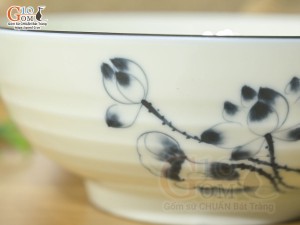 Bát tô men kem vẽ hoa Sen đen, đường kính 20cm