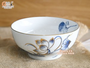 Bát tô men trắng hoa Sen tràm cổ vẽ vàng 24k, đường kính 16cm