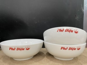 Bát tô nông men trắng đường kính 18cm, in logo