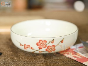 Bát tô nhật men kem vẽ hoa Đào đỏ, đường kính 16cm
