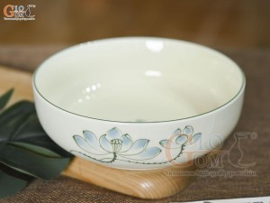 Bát tô nhật men kem vẽ hoa Sen xanh, đường kính 18cm