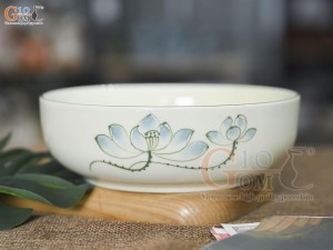 Bát tô nhật men kem vẽ hoa Sen xanh, đường kính 16cm