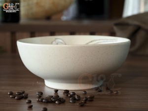 Bát tô nông men kem tấm vẽ Bạch Liên, đường kính 22cm