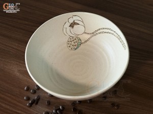 Bát tô nông vân vuốt men kem tấm vẽ Bạch Liên, đường kính 20cm