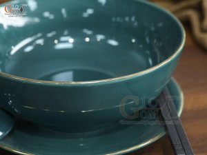Bát tô phở men xanh kẻ chỉ vàng kèm set gia vị nhà hàng, đường kính 18cm