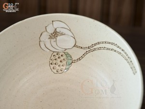Bát tô sâu vân vuốt men kem tấm vẽ Bạch Liên, đường kính 18cm
