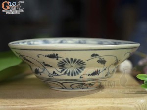 Bát tô yêu men rạn họa tiết hoa cúc, đường kính 20cm