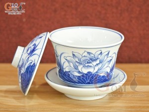 Bát trà sâm men lam cổ vẽ Sen Tài Lộc, đường kính 10cm