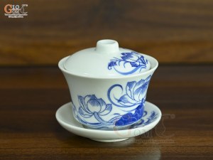 Bát trà sâm men lam vẽ Sen Đại Cát, đường kính 8cm