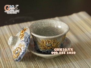 Bát trà sâm men rạn đắp nổi Sen Tài Lộc, đường kính 10cm