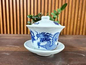 Bát trà sâm men trắng họa tiết song long chầu nguyệt, 10cm