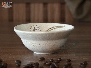 Bát yêu men kem tấm vẽ Bạch Liên, đường kính 12cm