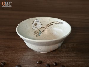 Bát yêu men kem tấm vẽ Bạch Liên, đường kính 12cm
