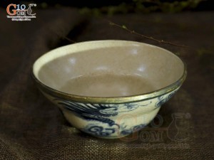 Bát yêu men rạn cổ bọc đồng họa tiết Rồng, đường kính 12cm