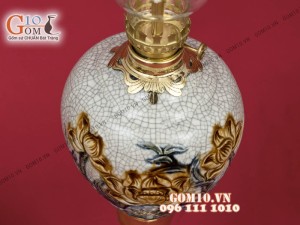 Đôi đèn dầu quả táo men rạn đắp nổi Sen cao cấp
