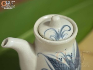 Bình gia vị men rạn cổ họa tiết chuồn khoai