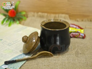Bình gốm đựng đường