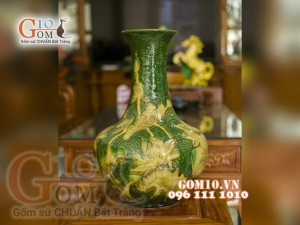 Bình hoa dáng tỏi cổ cao men màu khắc hoa sen, cao 51cm