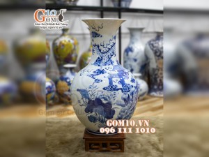 Bình hoa dáng tỏi men lam vẽ Cá Chép Hóa Rồng, cao 55cm