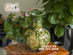 Bình hoa dáng tỏi men màu khắc hoa sen, cao 37cm