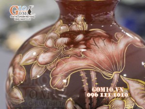 Bình hoa dáng vò men màu vẽ vàng 24k, cảnh Chép Sen, cao 33cm