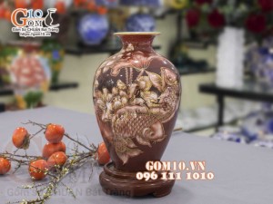 Bình hoa dáng vò men màu vẽ vàng 24k, cảnh Chép Sen, cao 33cm