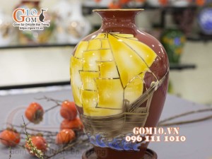 Bình hoa dáng vò men màu vẽ vàng 24k, cảnh Thuận Buồm Xuôi Gió, cao 33cm