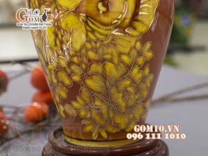 Bình hoa dáng vò men màu vẽ vàng 24k, cảnh Tiểu Đồng Cưỡi Cá Chép, cao 33cm