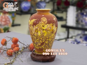 Bình hoa dáng vò men màu vẽ vàng 24k, cảnh Tiểu Đồng Cưỡi Cá Chép, cao 33cm