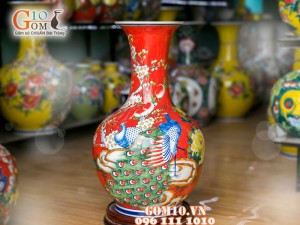 Bình hoa nền đỏ dáng tỏi vẽ công đào 60cm