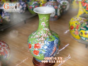 Bình hoa nền xanh dáng tỏi đắp nổi công đào 60cm