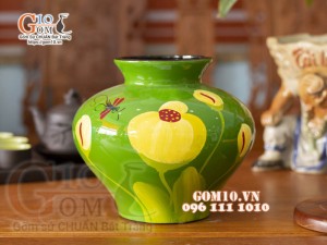 Bình hoa sơn mài dáng vò phình, nền xanh lá vẽ hoa tuylip cao 19cm