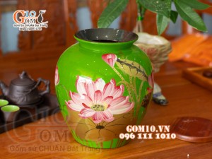 Bình hoa sơn mài dáng vò xanh lá vẽ hoa sen cao 28cm