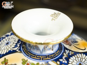 Bình hút lộc dáng cao men màu nhị cảnh Thuận Buồm Xuôi Gió - Công Đào vẽ vàng 24k, cao 28cm