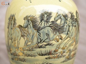 Bình hút lộc dáng no đủ họa tiết Mã Đáo Thành Công vẽ vàng 24k, cao 40cm