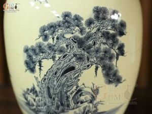 Bình hút lộc dáng no đủ men hoàng tộc họa tiết Mã Đáo Thành Công, cao 32cm