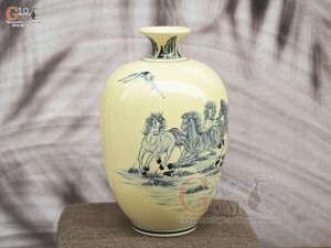 Bình hút lộc dáng no đủ men hoàng tộc họa tiết Mã Đáo Thành Công, cao 40cm