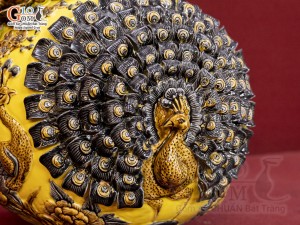 Bình hút lộc đắp nổi Công Danh Phú Quý, nền vàng, cao 35cm in logo quà tặng