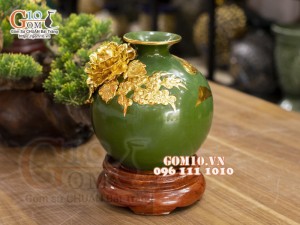 Bình hút lộc đắp nổi dát vàng Thuận buồm xuôi gió, nền xanh, cao 16cm