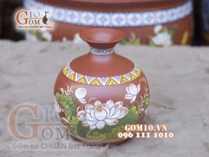 Bình hút lộc gốm đất đỏ khắc hoa, cao 27cm