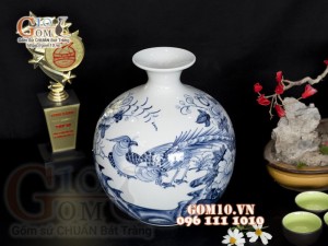 Bình hút lộc men chàm vẽ chim hoa, cao 23cm