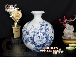 Bình hút lộc men chàm vẽ chim hoa, cao 23cm