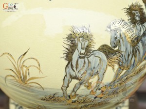 Bình hút lộc men cổ họa tiết Mã Đáo Thành Công vẽ vàng 24k, cao 40cm (cả đế)