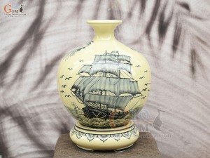 Bình hút lộc men cổ họa tiết Thuận Buồm Xuôi Gió, cao 28cm (cả đế)
