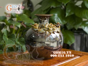 Bình hút lộc men hỏa biến đắp nổi cánh hoa vàng, cao 24cm
